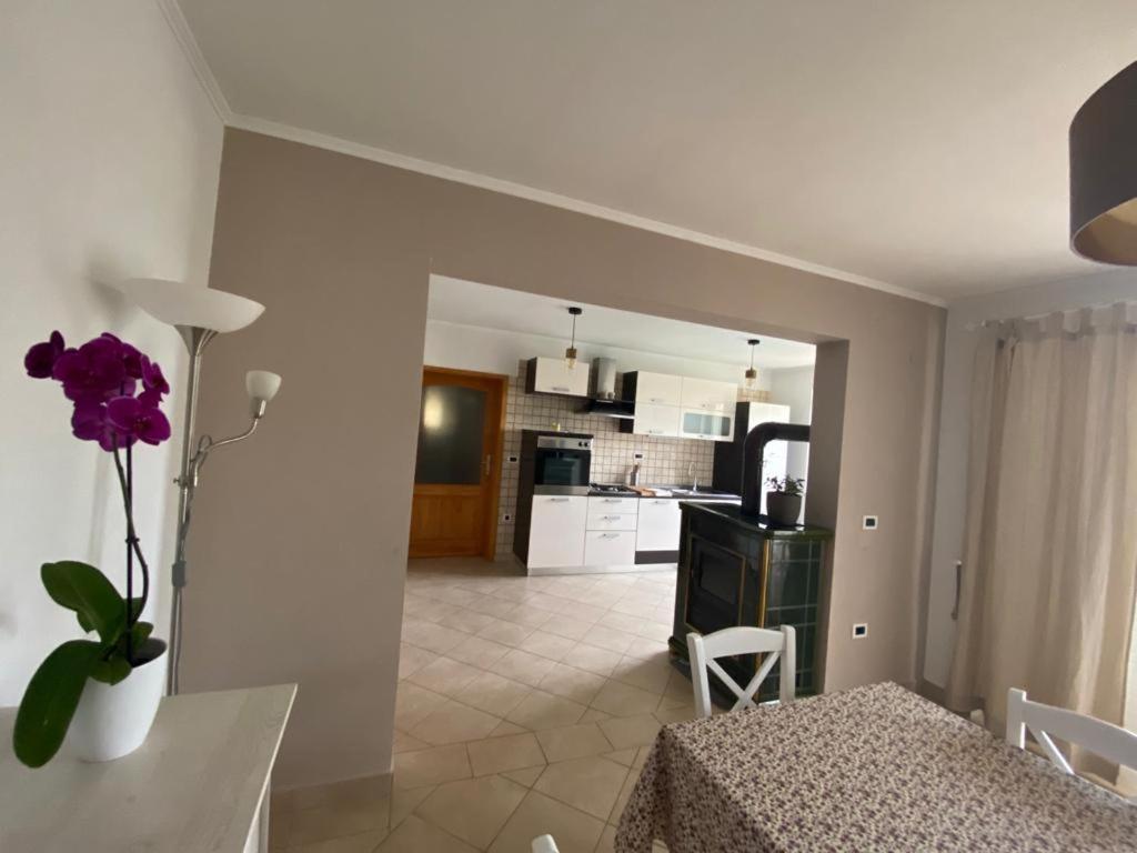 Apartment Laetitia Kaštelir Екстериор снимка