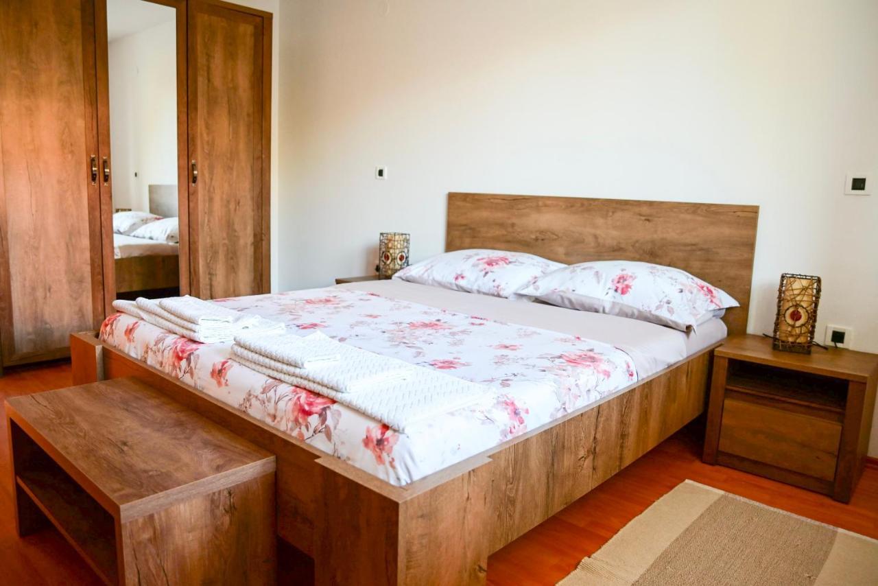 Apartment Laetitia Kaštelir Екстериор снимка