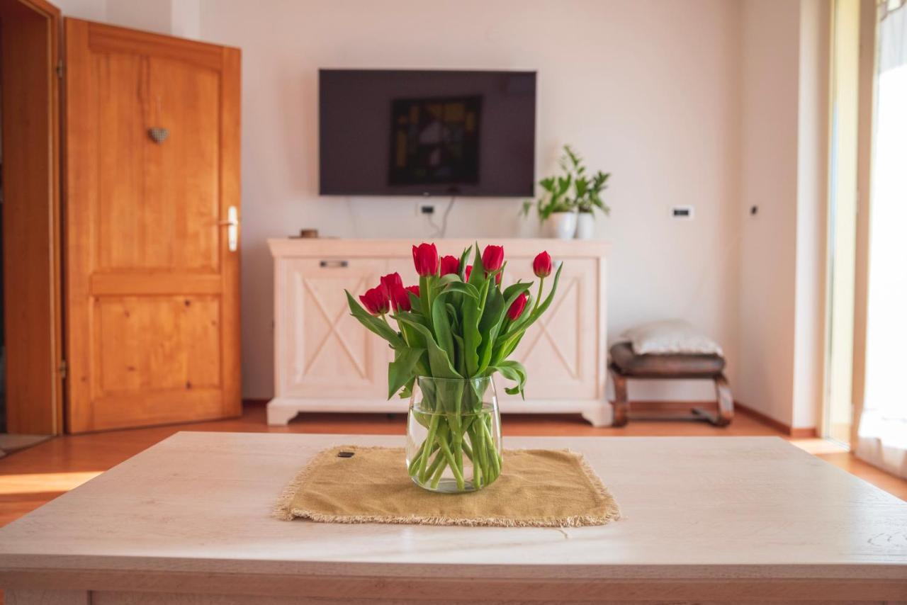Apartment Laetitia Kaštelir Екстериор снимка