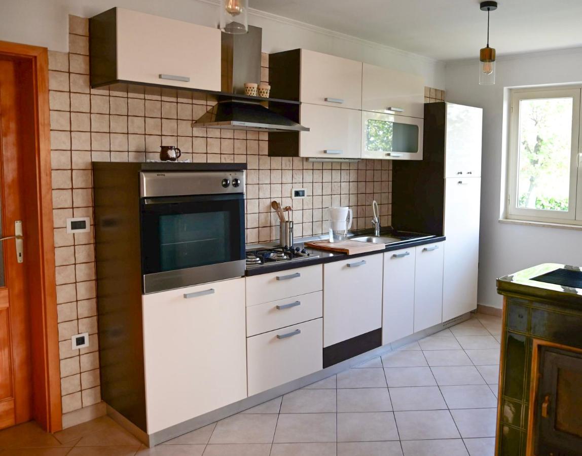 Apartment Laetitia Kaštelir Екстериор снимка